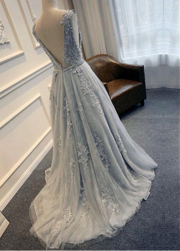 Glamorous Tulle Bateau Neckline A-Line Wedding Dresses With Lace Applqiues