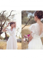 Glamorous Chiffon V-neck Neckline A-line Wedding Dresses With Handmade Flowers