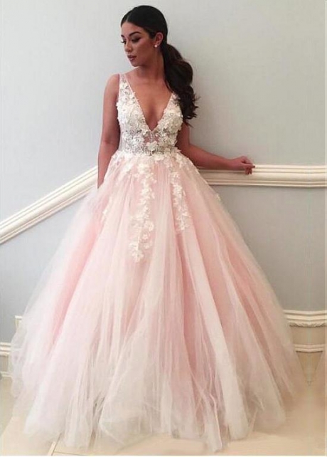 Modest Tulle V-neck Neckline Floor-length A-line Prom Dresses With Lace Appliques & Handmade Flowers