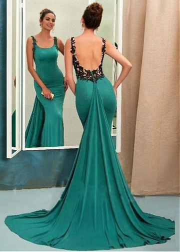 Stunning Scoop Neckline Backless Sheath/Column Evening Dress With Lace Appliques