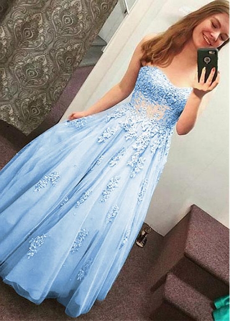 Modest Tulle Sweetheart Neckline A-line Prom Dress With Beaded Lace Appliques