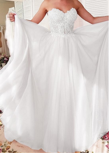 Splendid Tulle Sweetheart Neckline A-line Wedding Dresses With Beaded Lace Appliques