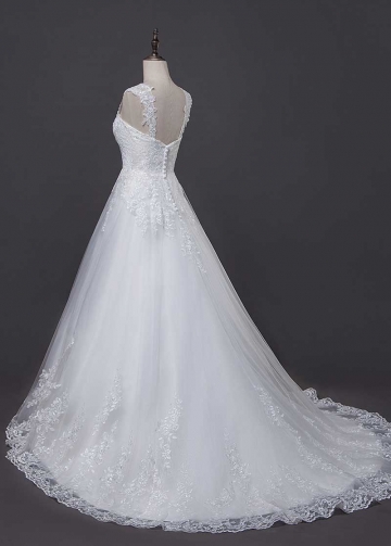 Fantastic Tulle Sweetheart Neckline A-line Wedding Dress With Lace Appliques & Detachable Shoulder Straps