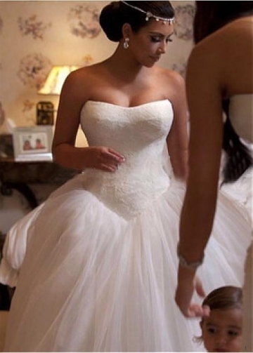 Gorgeous Lace & Tulle Strapless Neckline Ball Gown Wedding Dresses