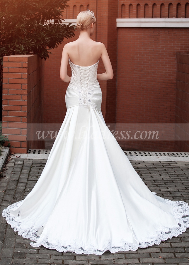 Alluring Satin Sweetheart Neckline Mermaid Wedding Dresses With Beaded Lace Appliques