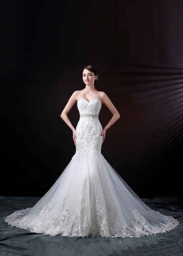 Stunning Tulle Sweetheart Neckline Mermaid Wedding Dress With Beaded Lace Appliques