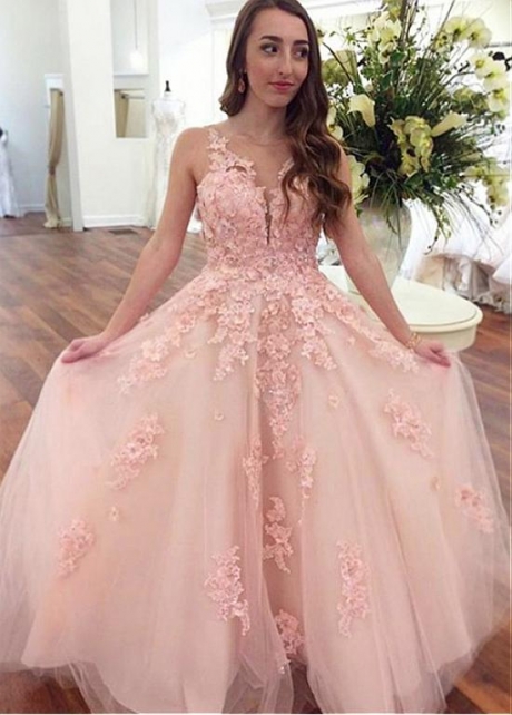 Romantic Tulle Jewel Neckline A-line Prom Dress With Beaded Lace Appliques