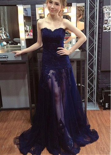 Glamorous Tulle Sweetheart Neckline A-line Evening Dress With Lace Appliques