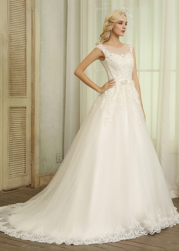 Glamorous Tulle Scoop Neckline A-line Wedding Dresses With Beaded Lace Appliques