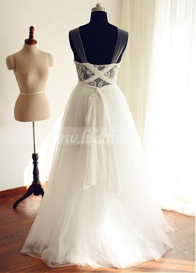 Exquisite Tulle Scoop Neckline A-line Wedding Dresses With Lace Appliques & Belt