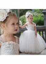 Attractive Tulle Square Neckline Ball Gown Flower Girl Dresses With Lace Appliques & Handmade Flowers