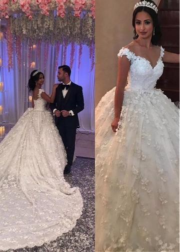 Gorgeous Tulle Jewel Neckline Ball Gown Wedding Dresses With Beaded Lace Appliques & Handmade Flowers