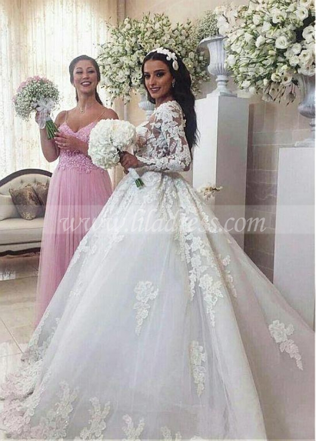 Fascinating Tulle Bateau Neckline Ball Gown Wedding Dress With Lace Appliques