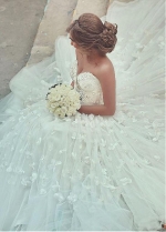 Gorgeous Tulle Sweetheart Neckline Ball Gown Wedding Dresses with 3D Flowers