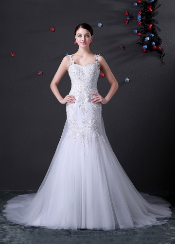 Alluring Tulle Spaghetti Straps Neckline Mermaid Wedding Dress With Beaded Lace Appliques