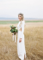 Bateau Simple Outdoor Wedding Dress with Long Sleeves