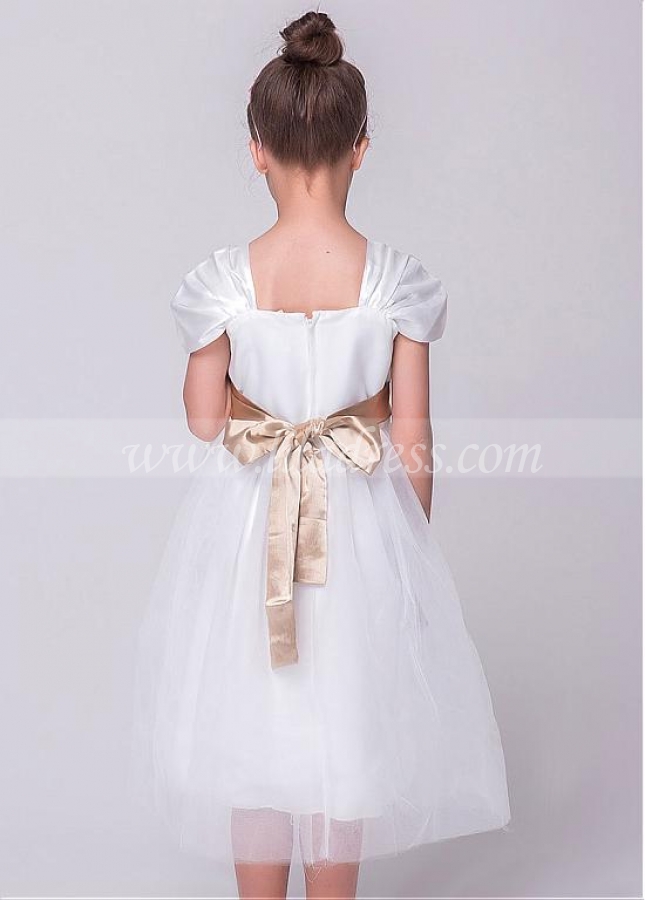 Fabulous Tulle Scoop Neckline A-line Flower Girl Dresses With Belt