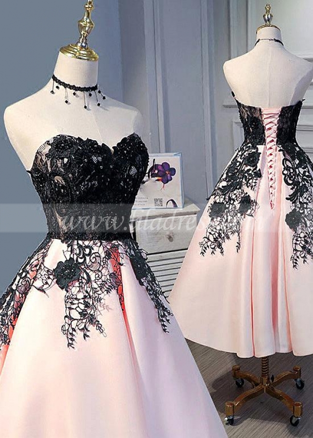 Stunning Satin Sweetheart Neckline A-line Homecoming Dresses With Lace Appliques & 3D Lace Appliques & Beadings