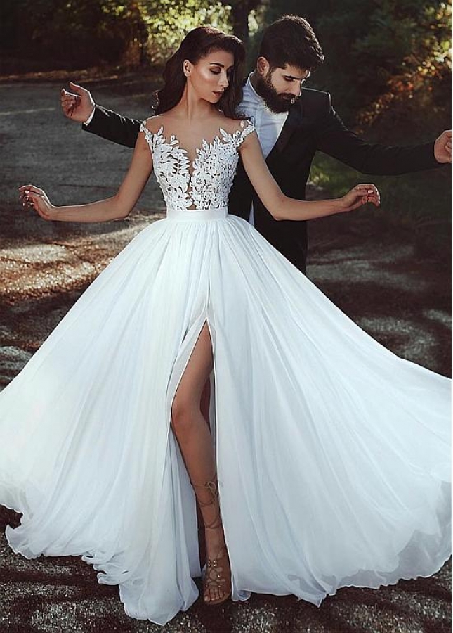 Graceful Tulle & Chiffon Jewel Neckline A-line Wedding Dress With Lace Appliques & Slit