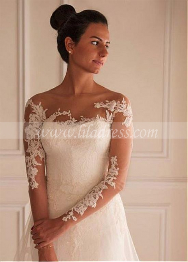 Elegant Tulle A-line Wedding Dress With Lace Appliques