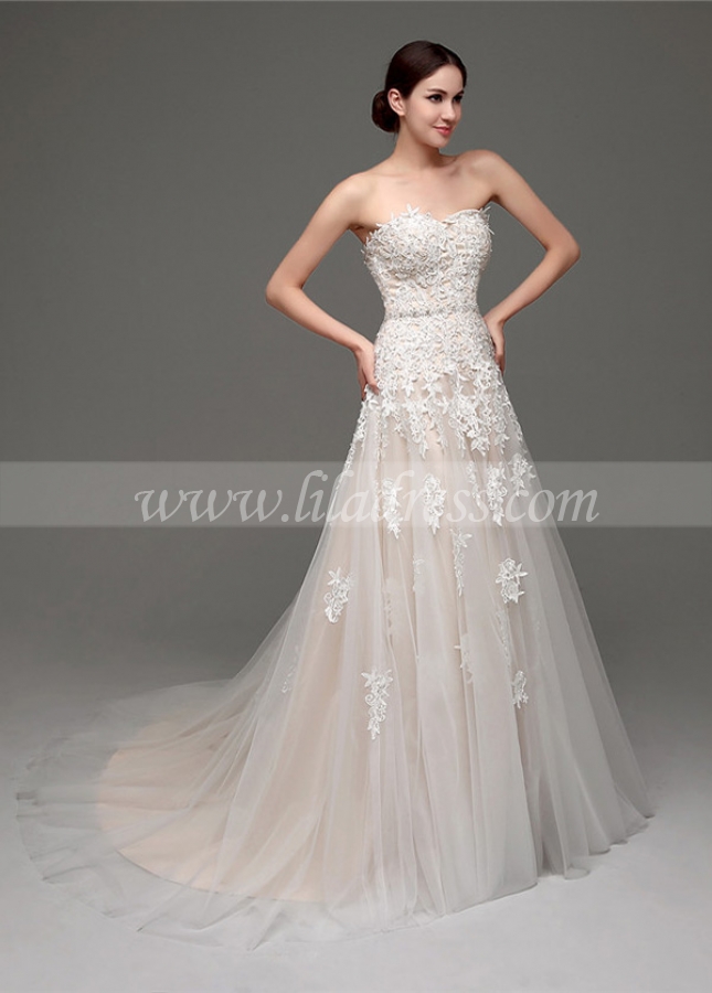 Amazing Tulle Sweetheart Neckline A-Line Wedding Dresses With Lace Appliques