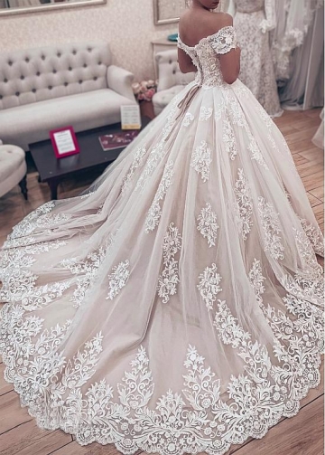 Dazzling Tulle Off-the-shoulder Neckline Ball Gown Wedding Dresses With Lace Appliques