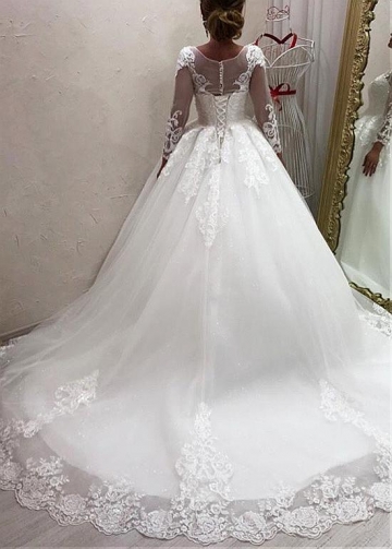 Brilliant Tulle Jewel Neckline Ball Gown Wedding Dresses With Beaded Lace Appliques