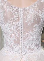 Elegant Lace & Tulle Scoop Neckline A-line Wedding Dresses