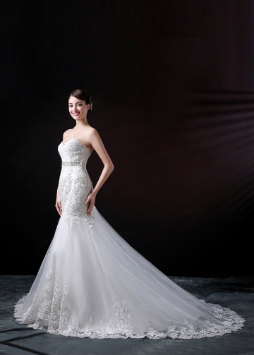Stunning Tulle Sweetheart Neckline Mermaid Wedding Dress With Beaded Lace Appliques