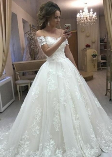 Chic Lace Wedding Dress Gowns with Off-the-shoulder Sleeves