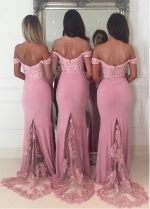 Sexy Red Off-the-shoulder Neckline Sheath/Column Bridesmaid Dresses With Beaded Lace Appliques