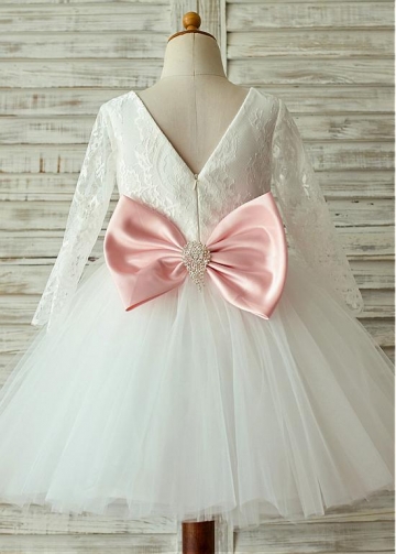 Eye-catching Lace & Tulle Bateau Neckline Long Sleeves Knee-length Ball Gown Flower Girl Dresses With Bowknot & Beadings