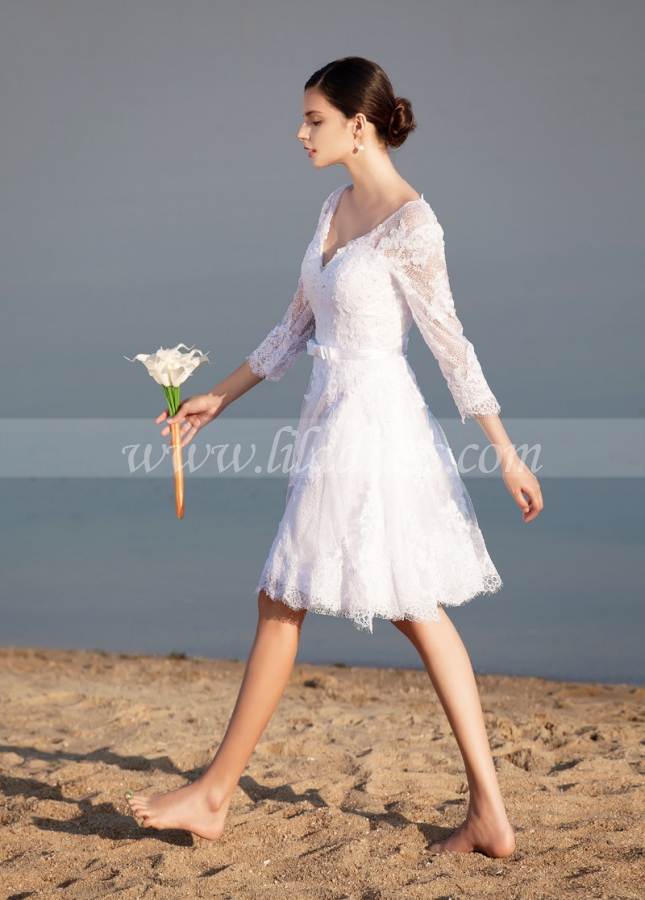Chic Tulle V-neck Neckline Knee-length A-line Wedding Dresses With Beaded Lace Appliques