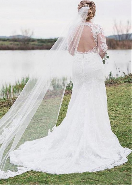 Stunning Tulle Scoop Neckline Mermaid Wedding Dress With Lace Appliques & Belt