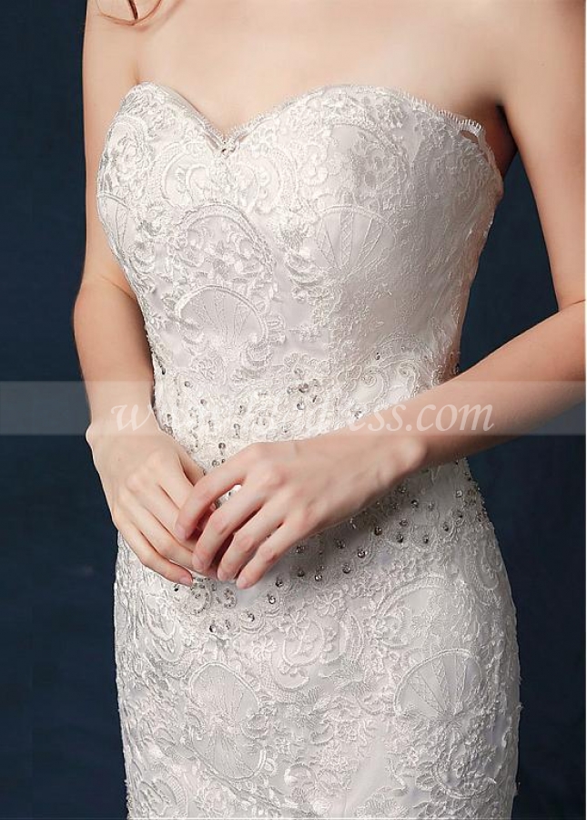 Fascinating Tulle Sweetheart Neckline Mermaid Wedding Dress With Lace Appliques & Beadings