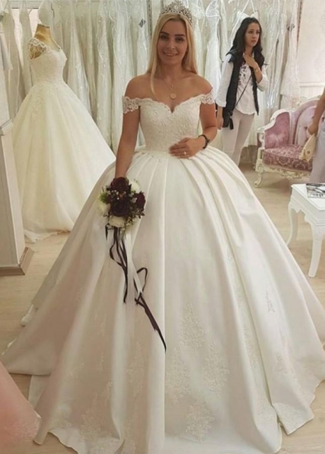 Dreamy Lace and Satin Ball Gown Wedding Dresses Off-the-shoulder