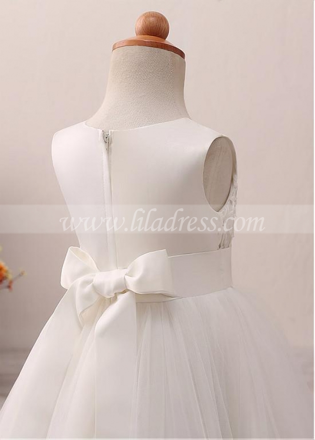 Elegant Tulle Jewel Neckline A-line Flower Girl Dress With Lace Appliques & Belt