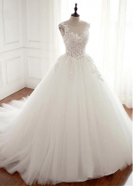 Modest Tulle Scoop Neckline Ball Gown Wedding Dresses With Lace Appliques