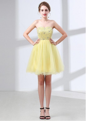Attractive Tulle Sweetheart Neckline Short A-line Homecoming Dress With Beadings