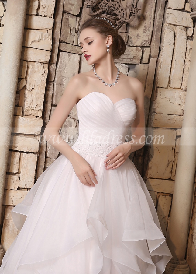 Elegant Organza Sweetheart Neckline Ruffled A-line Wedding Dresses