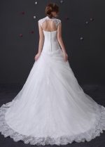Amazing Organza A-line Wedding Dress With Lace Appliques