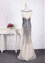 Brilliant Tulle Scoop Neckline Sheath/Column Prom Dresses With Beadings