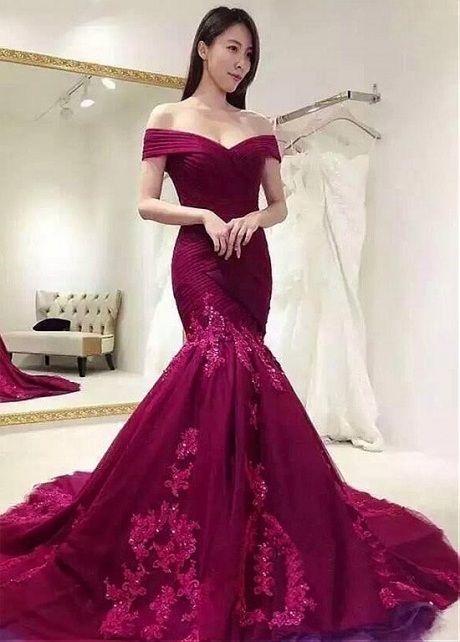 Modest Tulle Off-the-shoulder Neckline Floor-length Mermaid Evening Dresses With Beaded Lace Appliques