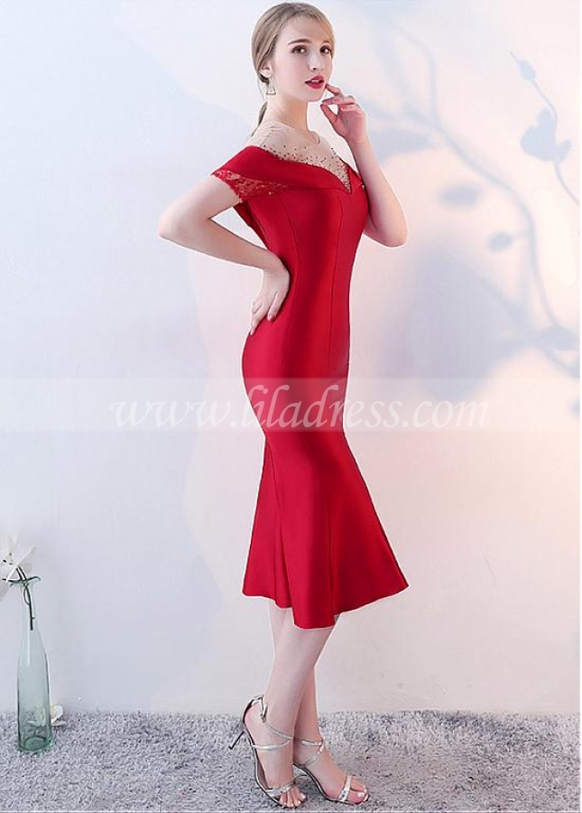Chic Red Satin Jewel Neckline Knee-length Sheath/Column Cocktail Dresses With Beadings