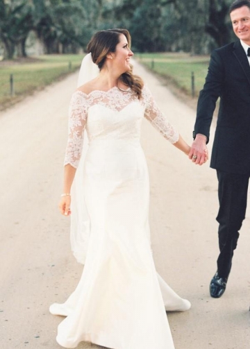 Fit&Flare Off-the-shoulder Wedding Gown with Scalloped Lace Sleeves