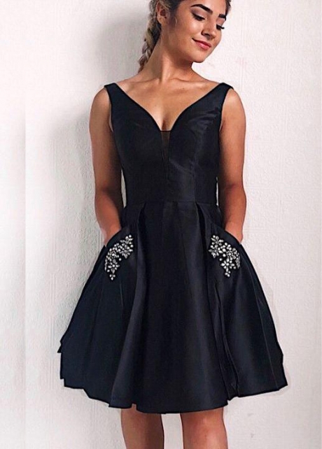Knee Length Black Homecoming Gown Dress with Rhinestones Pockets