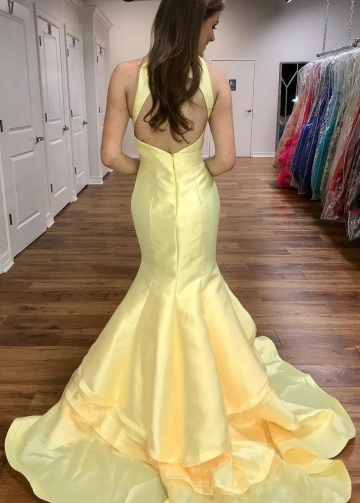 Light Yellow Satin Mermaid Evening Gowns with Tiered Skirt