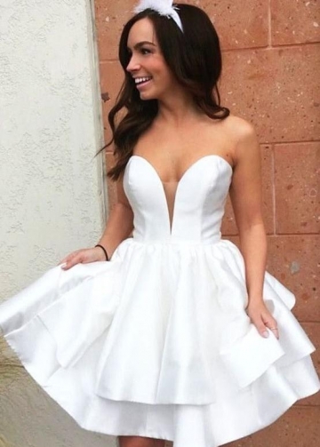 Plunging Sweetheart White Homecoming Dress with Tiers Skirt