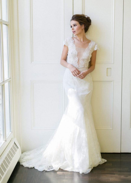 Plunging V-neck Trumpet Wedding Dress Lace Cap Sleeves vestido de noiva de renda