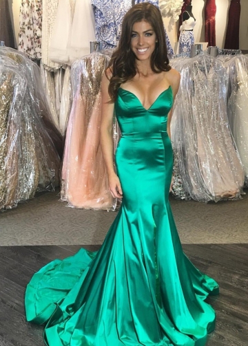 Plunging Sweetheart Green Prom Dress Mermaid Train